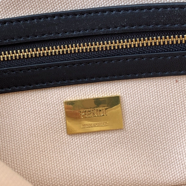 スーパーコピーブランドバッグ角部分ディテール